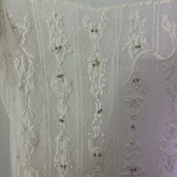 Vintage GUESS Lace embroidery top with pearls and rhinestones - Picture 3 of 5